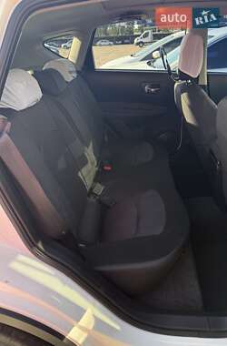 Позашляховик / Кросовер Nissan Qashqai 2012 в 