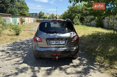 Позашляховик / Кросовер Nissan Qashqai 2013 в 