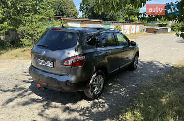 Позашляховик / Кросовер Nissan Qashqai 2013 в 