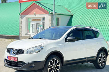 Позашляховик / Кросовер Nissan Qashqai 2011 в 