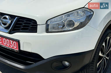 Позашляховик / Кросовер Nissan Qashqai 2011 в 