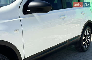 Позашляховик / Кросовер Nissan Qashqai 2011 в 