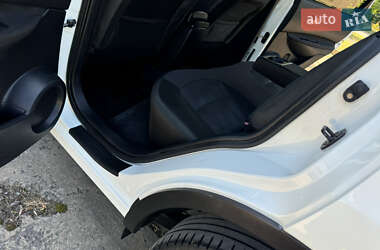 Позашляховик / Кросовер Nissan Qashqai 2011 в 