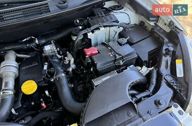 Позашляховик / Кросовер Nissan Qashqai 2011 в 