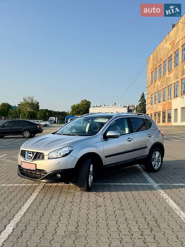Внедорожник / Кроссовер Nissan Qashqai 2012 в Волочиске