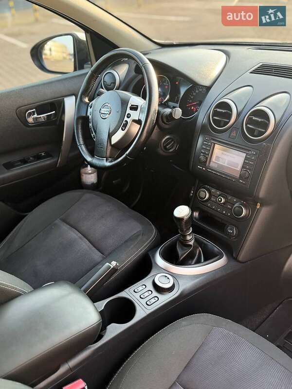 Внедорожник / Кроссовер Nissan Qashqai 2012 в Волочиске