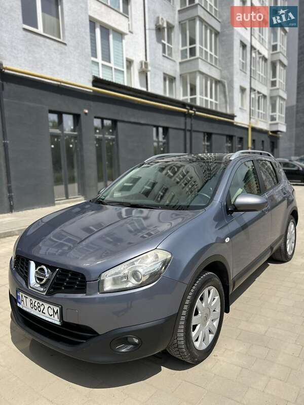 Позашляховик / Кросовер Nissan Qashqai 2010 в Івано-Франківську
