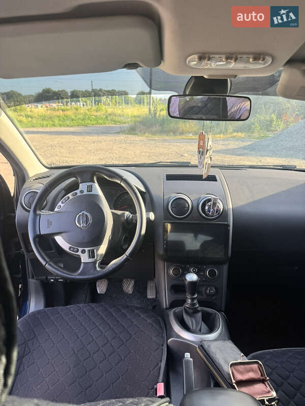 Внедорожник / Кроссовер Nissan Qashqai 2011 в Кицмани