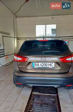 Внедорожник / Кроссовер Nissan Qashqai 2016 в 