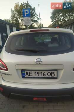 Внедорожник / Кроссовер Nissan Qashqai 2012 в 