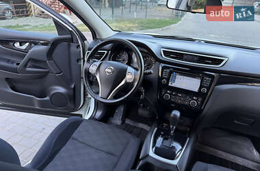 Позашляховик / Кросовер Nissan Qashqai 2015 в 
