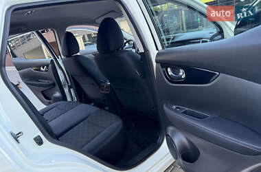 Позашляховик / Кросовер Nissan Qashqai 2015 в 