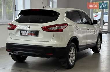 Позашляховик / Кросовер Nissan Qashqai 2016 в 