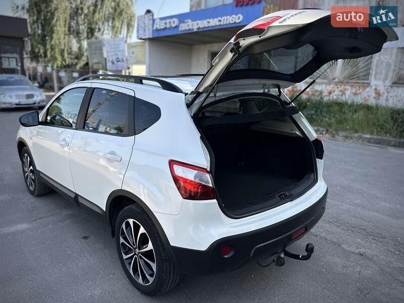 Позашляховик / Кросовер Nissan Qashqai 2013 в Сумах