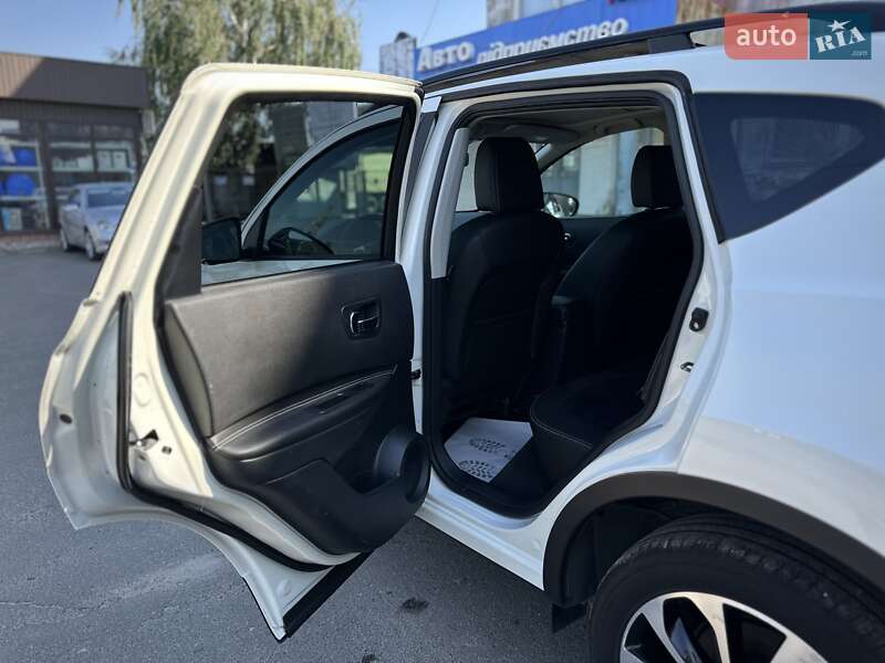 Позашляховик / Кросовер Nissan Qashqai 2013 в Сумах