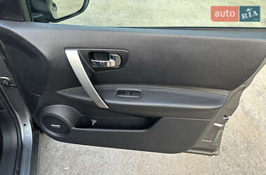 Позашляховик / Кросовер Nissan Qashqai 2013 в 