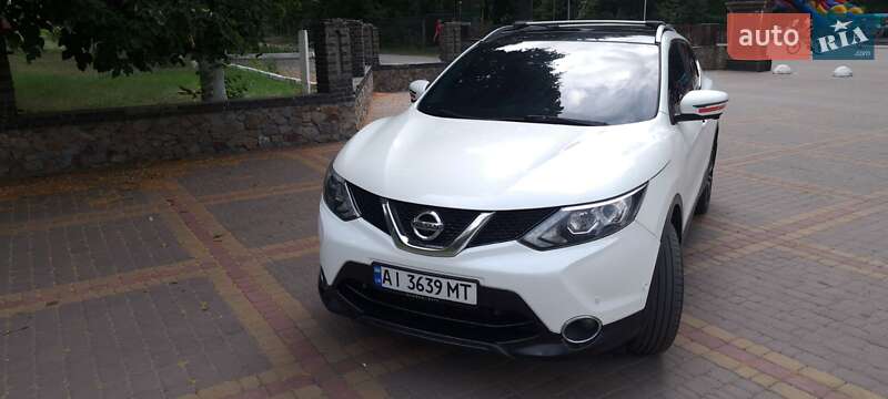 Внедорожник / Кроссовер Nissan Qashqai 2015 в Кагарлыке