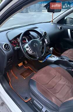 Внедорожник / Кроссовер Nissan Qashqai 2013 в 