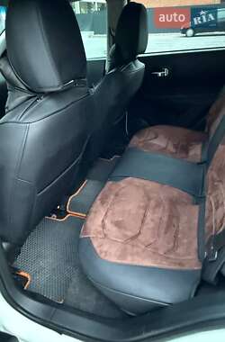 Внедорожник / Кроссовер Nissan Qashqai 2013 в 
