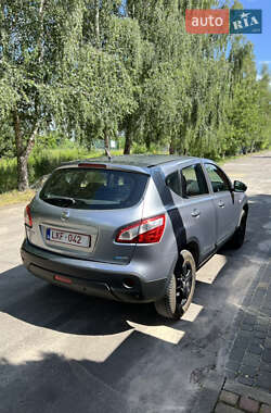 Позашляховик / Кросовер Nissan Qashqai 2010 в 