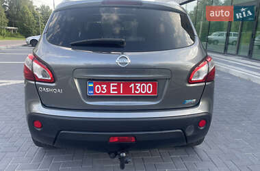 Внедорожник / Кроссовер Nissan Qashqai 2011 в 