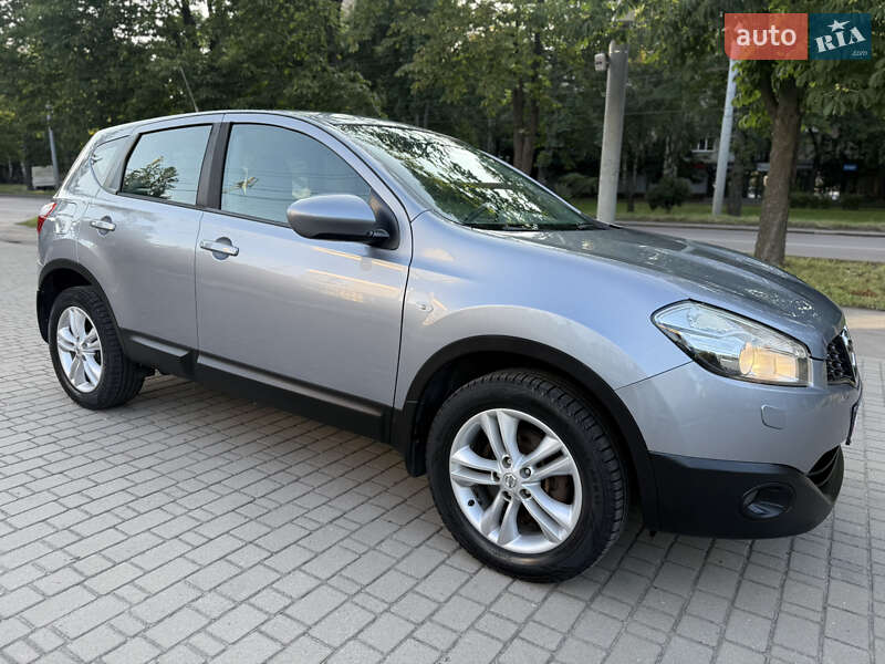 Внедорожник / Кроссовер Nissan Qashqai 2011 в Ровно