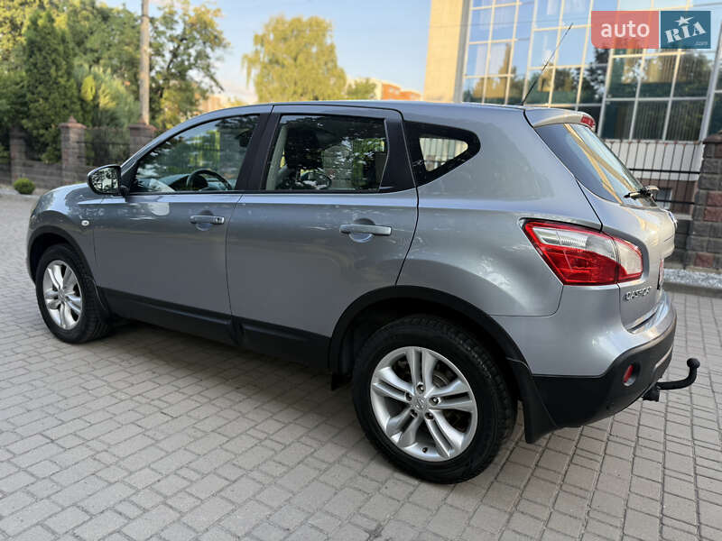 Внедорожник / Кроссовер Nissan Qashqai 2011 в Ровно
