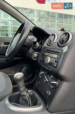 Внедорожник / Кроссовер Nissan Qashqai 2008 в 
