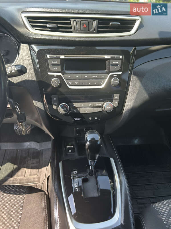 Внедорожник / Кроссовер Nissan Qashqai 2016 в Ахтырке