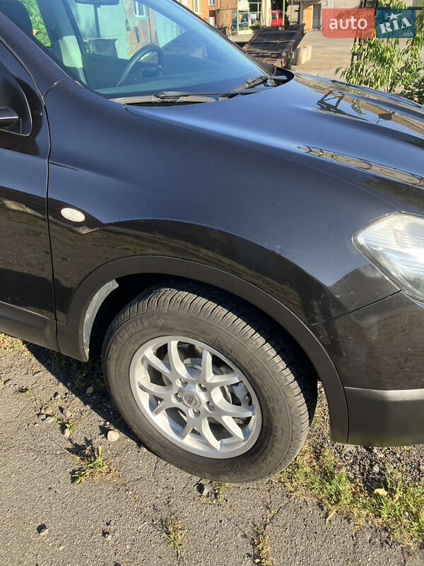 Внедорожник / Кроссовер Nissan Qashqai 2010 в Гайсине