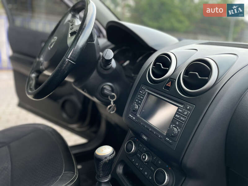 Внедорожник / Кроссовер Nissan Qashqai 2013 в Тернополе