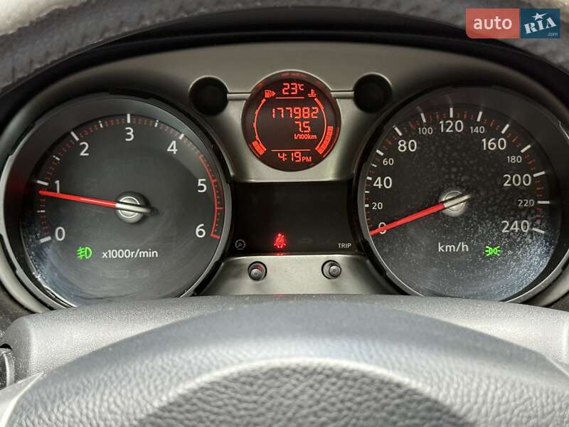 Внедорожник / Кроссовер Nissan Qashqai 2009 в Киеве