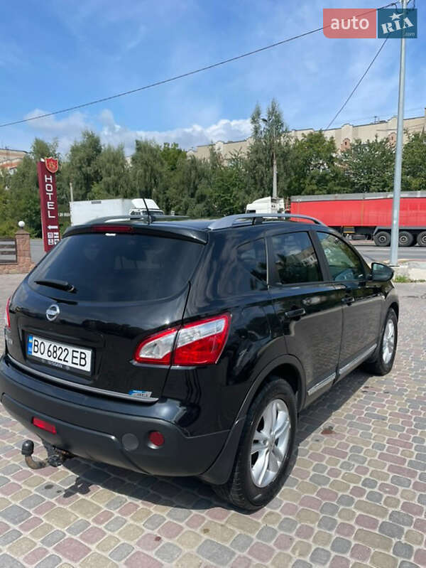 Внедорожник / Кроссовер Nissan Qashqai 2011 в Тернополе