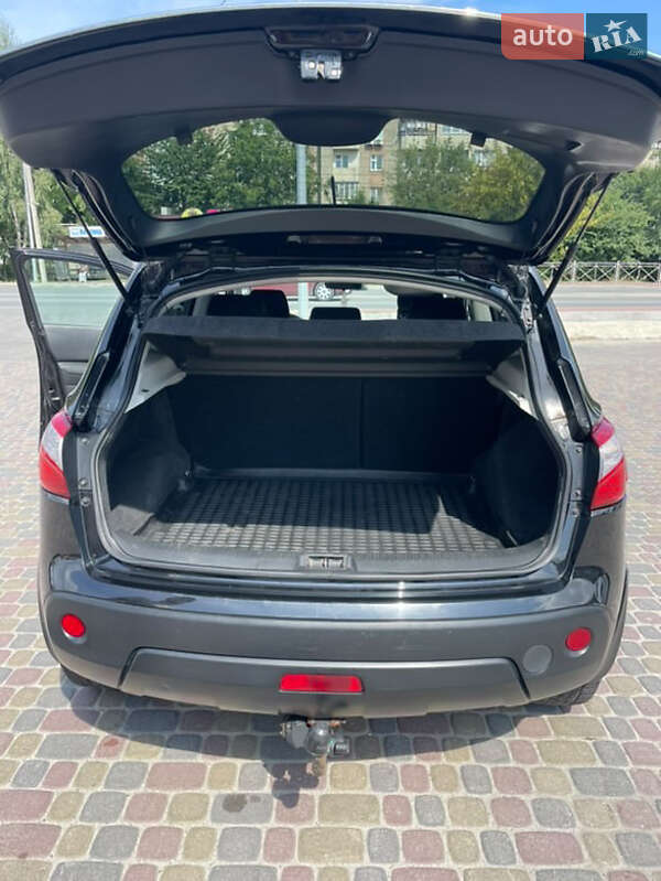 Внедорожник / Кроссовер Nissan Qashqai 2011 в Тернополе