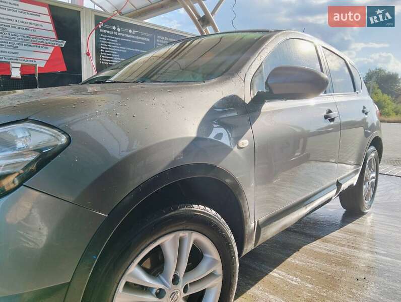 Позашляховик / Кросовер Nissan Qashqai 2013 в Івано-Франківську