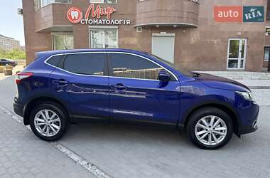 Внедорожник / Кроссовер Nissan Qashqai 2017 в 