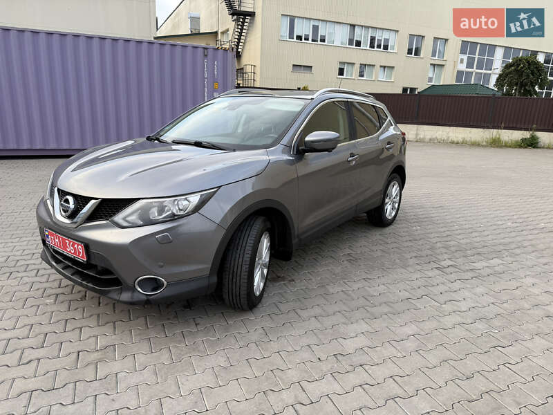 Внедорожник / Кроссовер Nissan Qashqai 2015 в Луцке