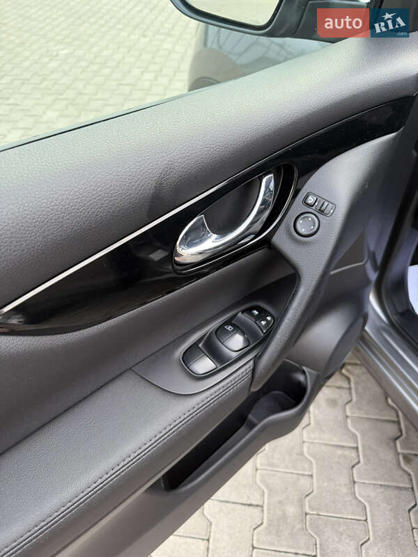 Внедорожник / Кроссовер Nissan Qashqai 2015 в Луцке