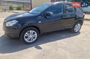 Позашляховик / Кросовер Nissan Qashqai 2011 в 