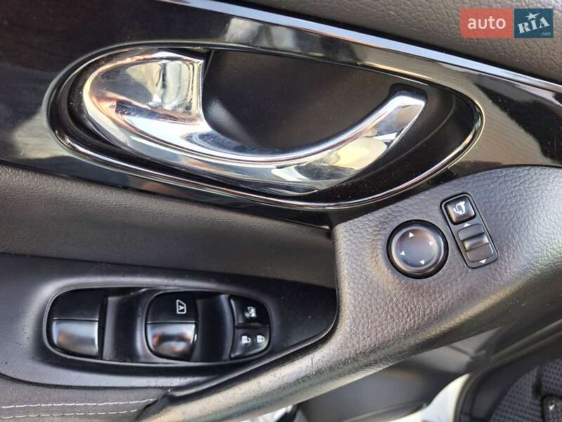 Внедорожник / Кроссовер Nissan Qashqai 2016 в Южноукраинске