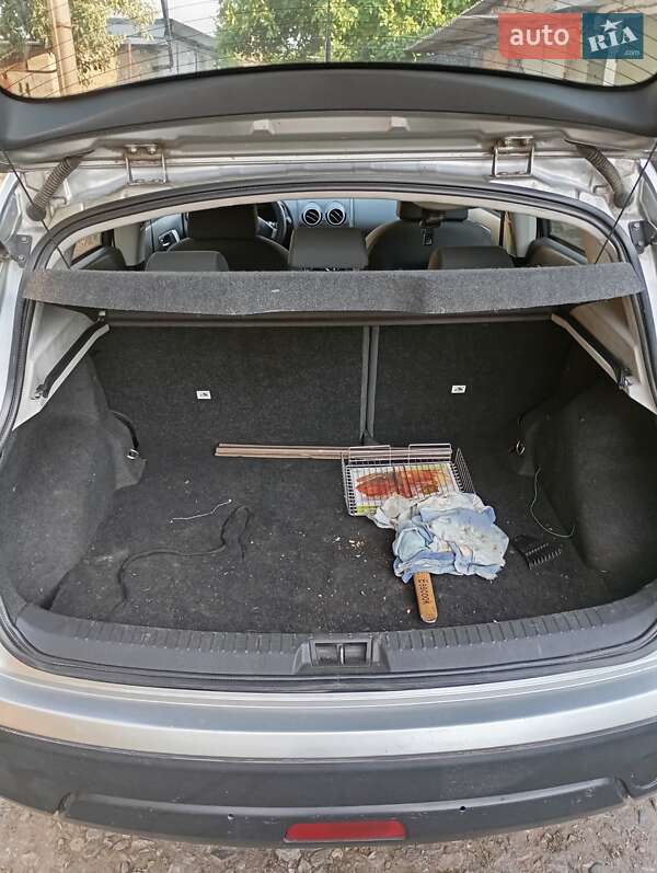 Внедорожник / Кроссовер Nissan Qashqai 2008 в Желтых Водах