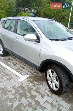 Внедорожник / Кроссовер Nissan Qashqai 2009 в 