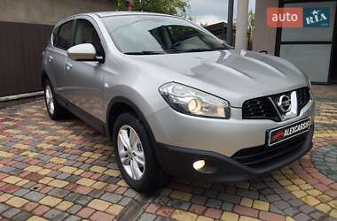 Позашляховик / Кросовер Nissan Qashqai 2010 в Івано-Франківську