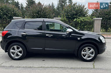 Внедорожник / Кроссовер Nissan Qashqai 2010 в 