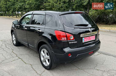 Внедорожник / Кроссовер Nissan Qashqai 2010 в 