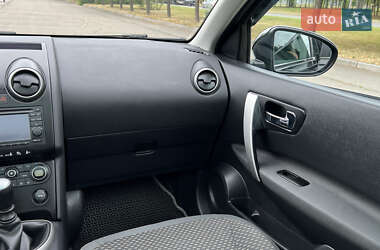 Внедорожник / Кроссовер Nissan Qashqai 2010 в 