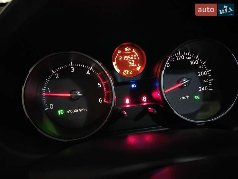 Позашляховик / Кросовер Nissan Qashqai 2009 в Львові