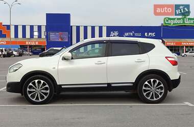 Внедорожник / Кроссовер Nissan Qashqai 2013 в 