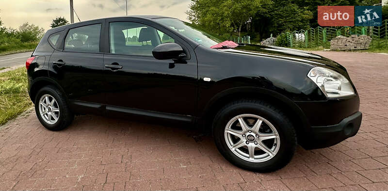 Позашляховик / Кросовер Nissan Qashqai 2009 в Трускавці