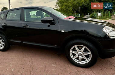 Внедорожник / Кроссовер Nissan Qashqai 2009 в 